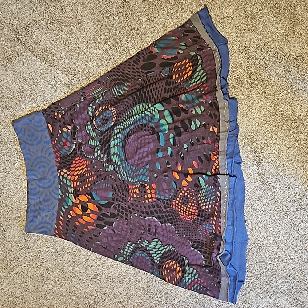 Multi-colored casual skirt